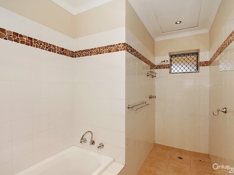 6 Penjan Place, Kelmscott WA 6111