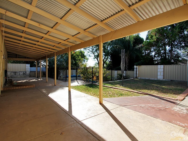 6 Penjan Place, Kelmscott WA 6111