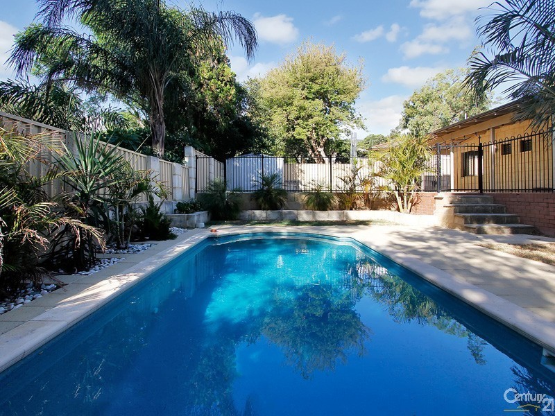 6 Penjan Place, Kelmscott WA 6111