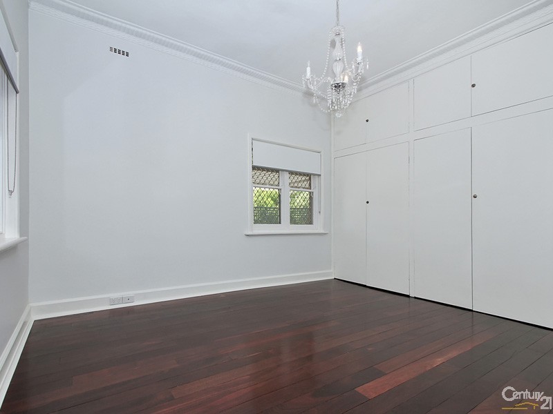 90 South Western Highway, Mount Richon WA 6112