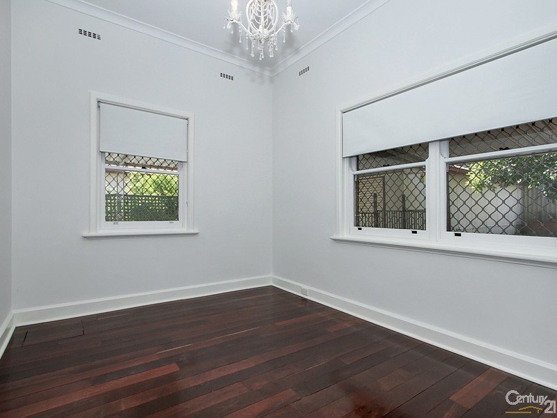 90 South Western Highway, Mount Richon WA 6112