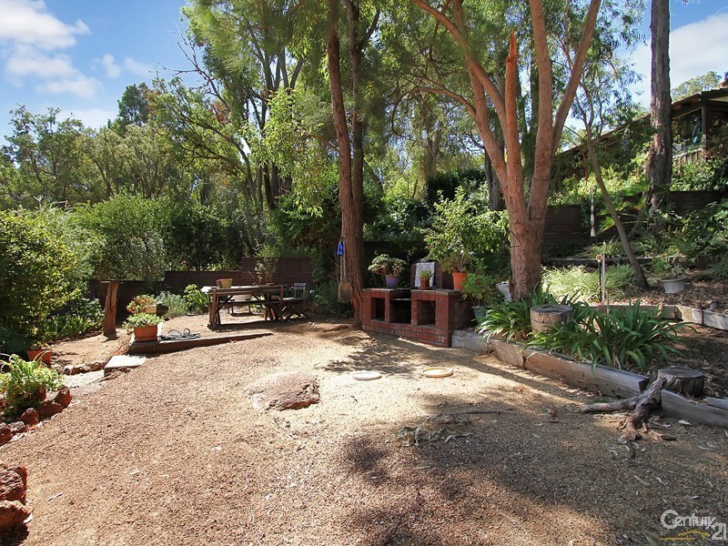 1 Notting Hill Drive, Roleystone WA 6111