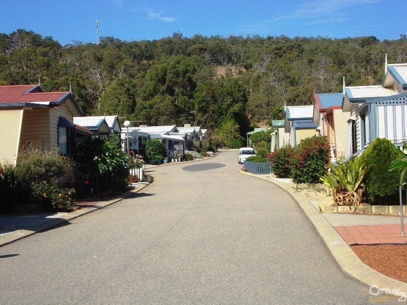 215/270 South Western Highway, Mount Richon WA 6112