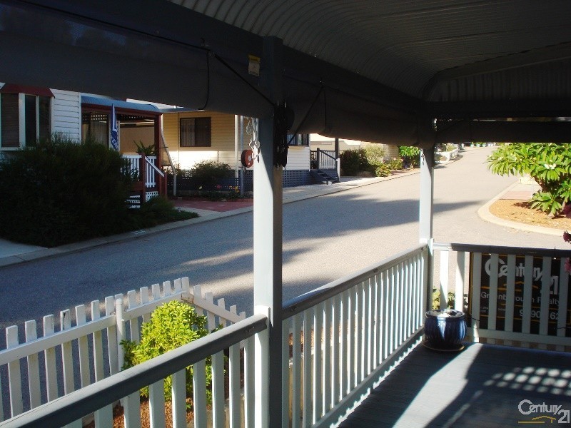 215/270 South Western Highway, Mount Richon WA 6112