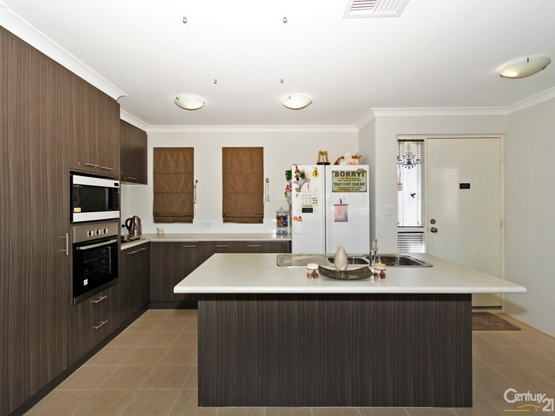 Unit 2  21 Cronin Place, Armadale WA 6112