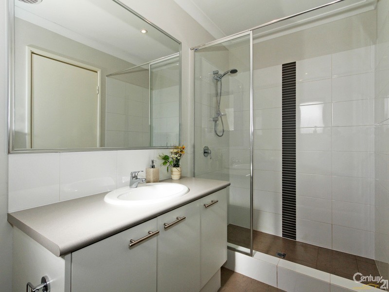 Unit 2  21 Cronin Place, Armadale WA 6112