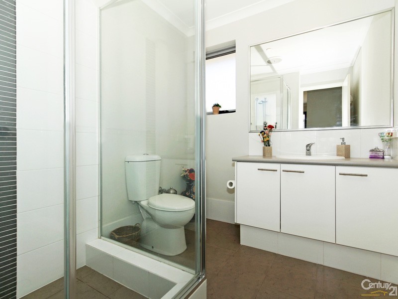 Unit 2  21 Cronin Place, Armadale WA 6112