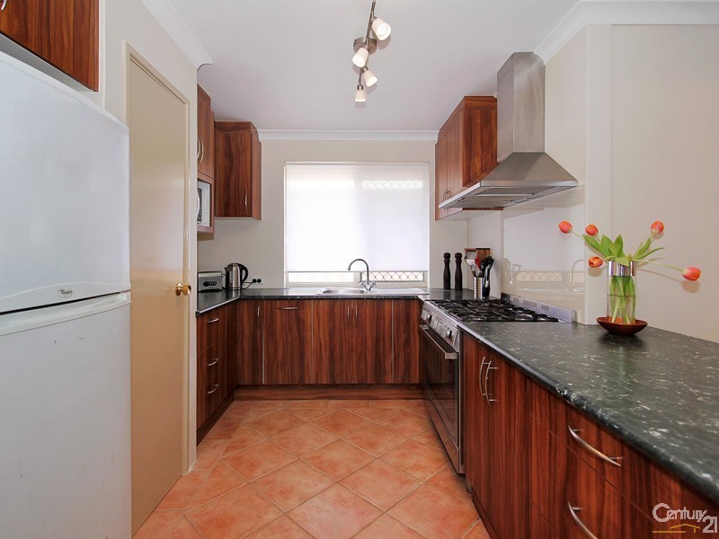 9 Avebury Court, Maddington WA 6109