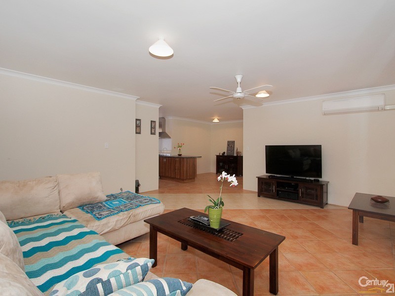 9 Avebury Court, Maddington WA 6109