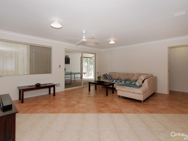 9 Avebury Court, Maddington WA 6109