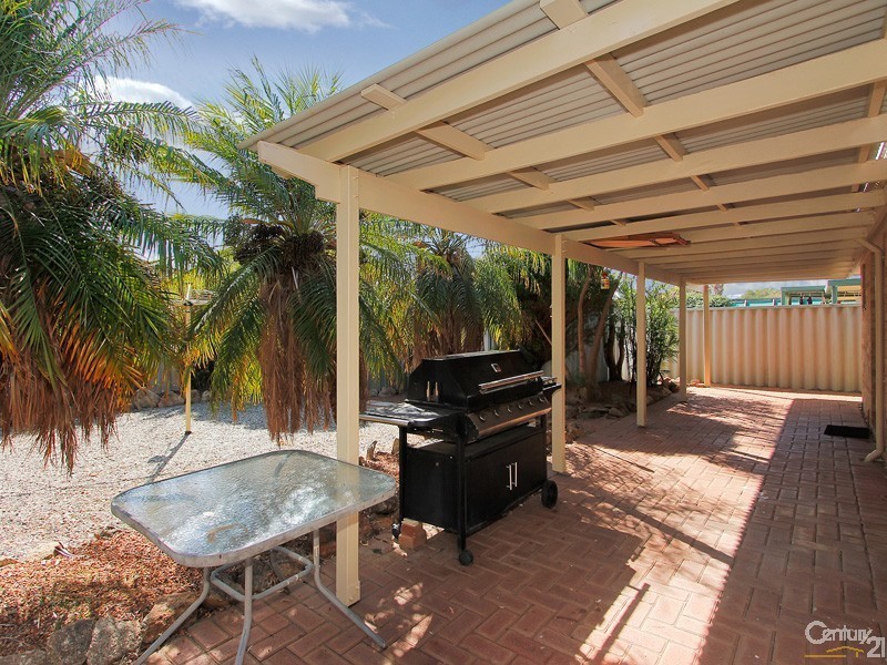 9 Avebury Court, Maddington WA 6109