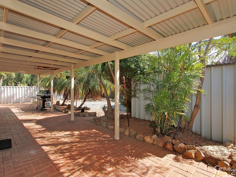 9 Avebury Court, Maddington WA 6109