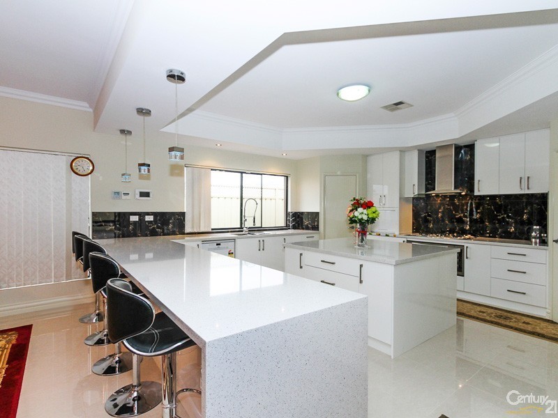 1 Carmine Close, Southern River WA 6110