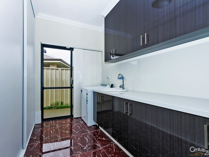 1 Carmine Close, Southern River WA 6110