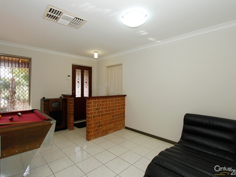 2 Firetail Court, Seville Grove WA 6112