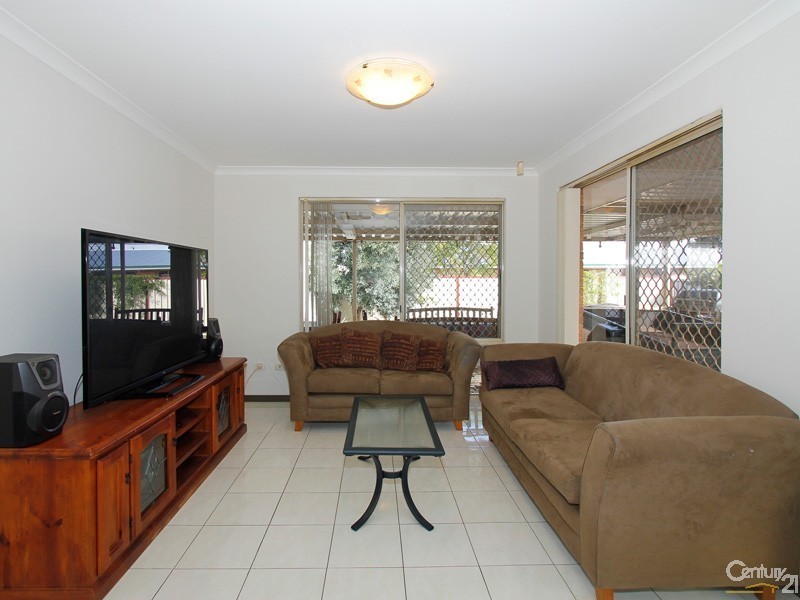 2 Firetail Court, Seville Grove WA 6112