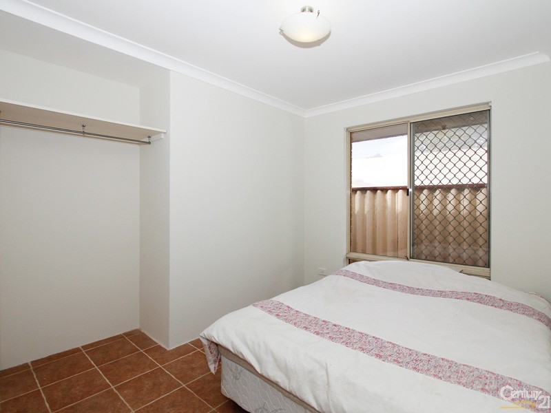 2 Firetail Court, Seville Grove WA 6112