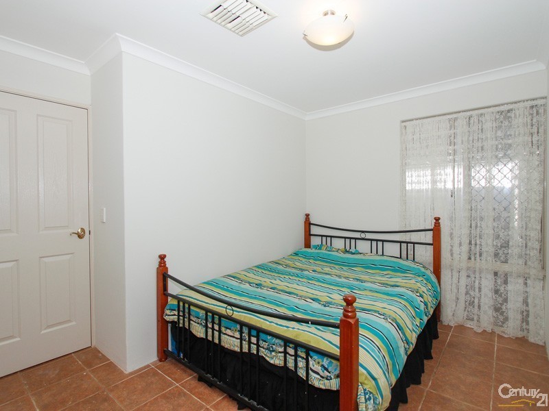 2 Firetail Court, Seville Grove WA 6112