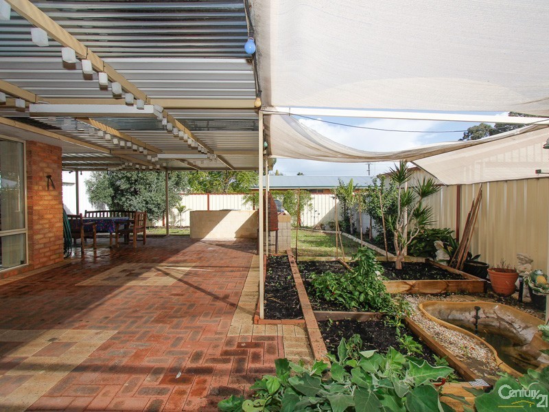 2 Firetail Court, Seville Grove WA 6112