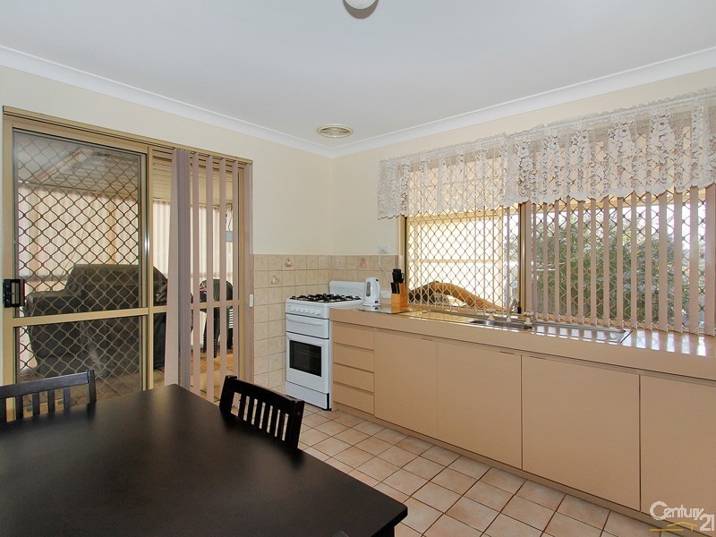 19 Preston Road, Parmelia WA 6167