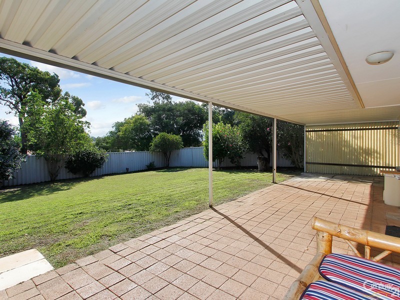 19 Preston Road, Parmelia WA 6167