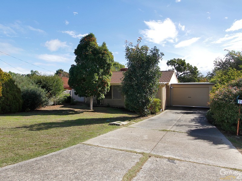 19 Preston Road, Parmelia WA 6167