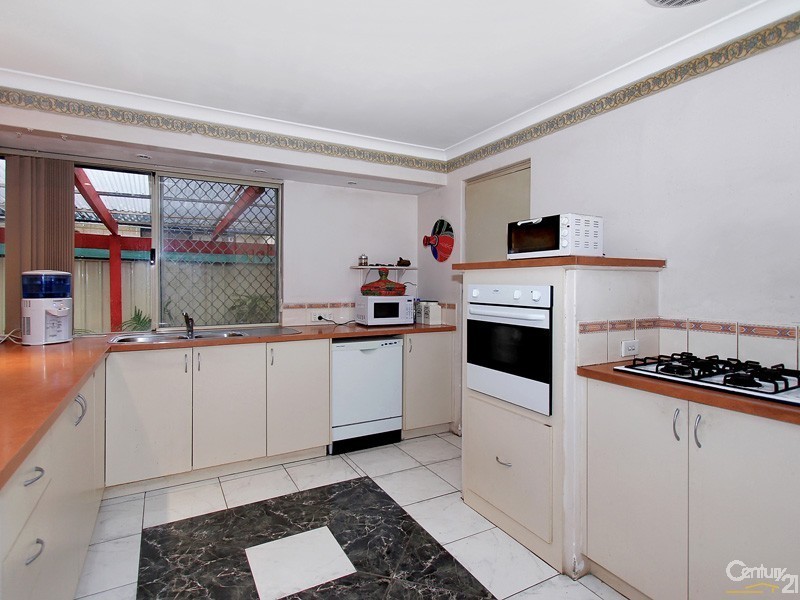10 Bark Circle, Kenwick WA 6107