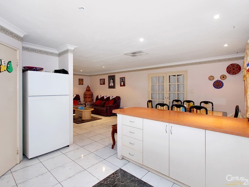 10 Bark Circle, Kenwick WA 6107