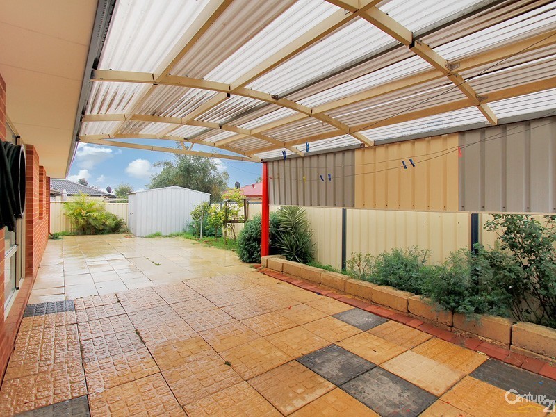 10 Bark Circle, Kenwick WA 6107