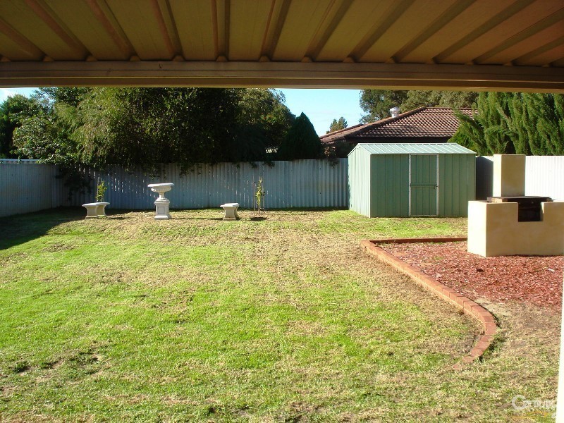 52 Numulgi Street, Armadale WA 6112