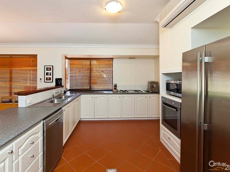 7 Bolger Gardens, Kelmscott WA 6111