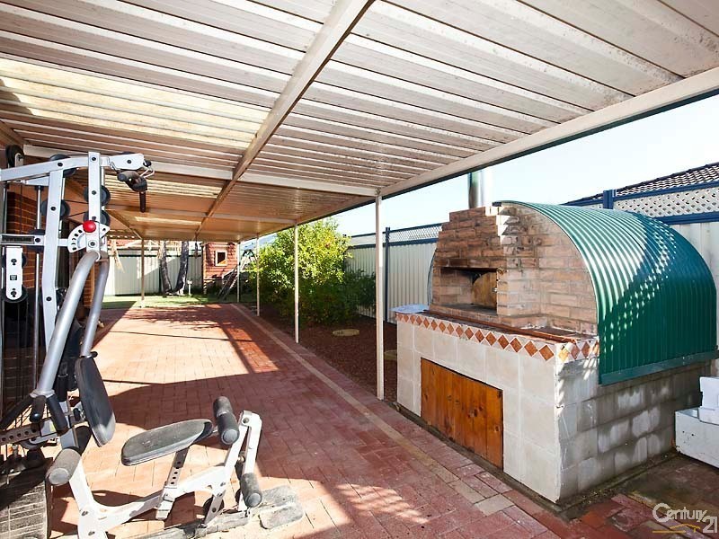 7 Bolger Gardens, Kelmscott WA 6111