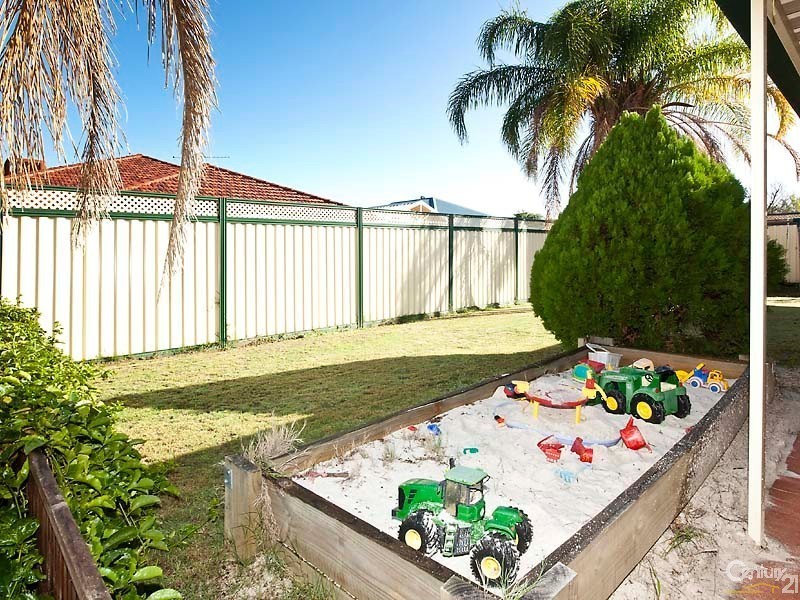 7 Bolger Gardens, Kelmscott WA 6111