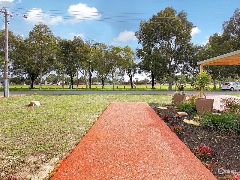 17 Barellan Court, Armadale WA 6112