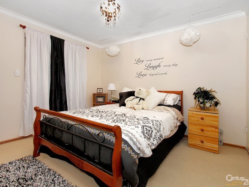 17 Barellan Court, Armadale WA 6112