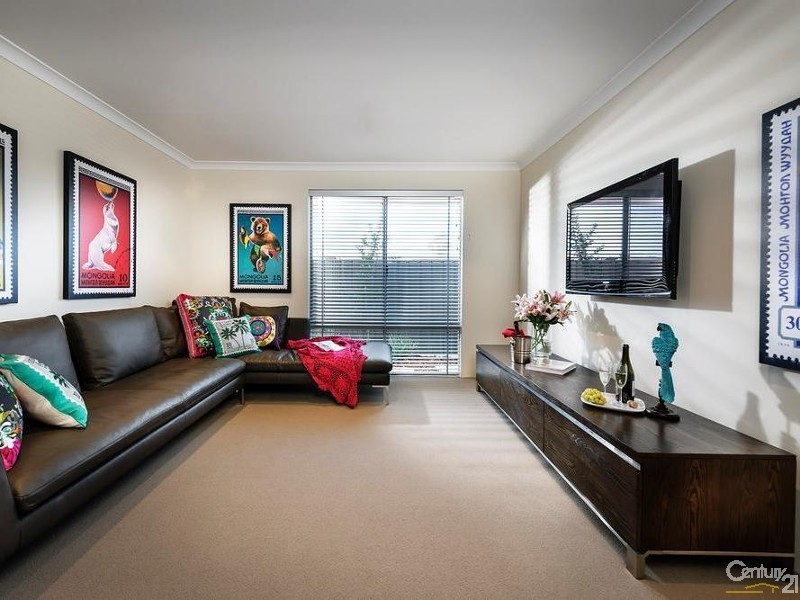 1 Jindabyne Street, Hilbert WA 6112