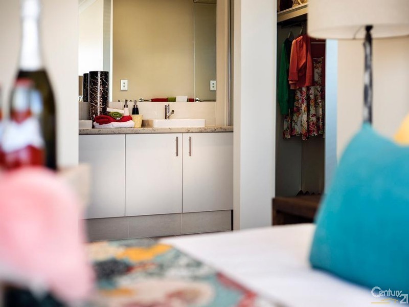 1 Jindabyne Street, Hilbert WA 6112