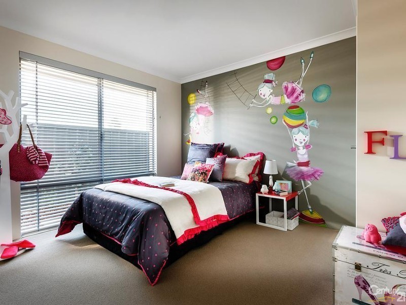 1 Jindabyne Street, Hilbert WA 6112