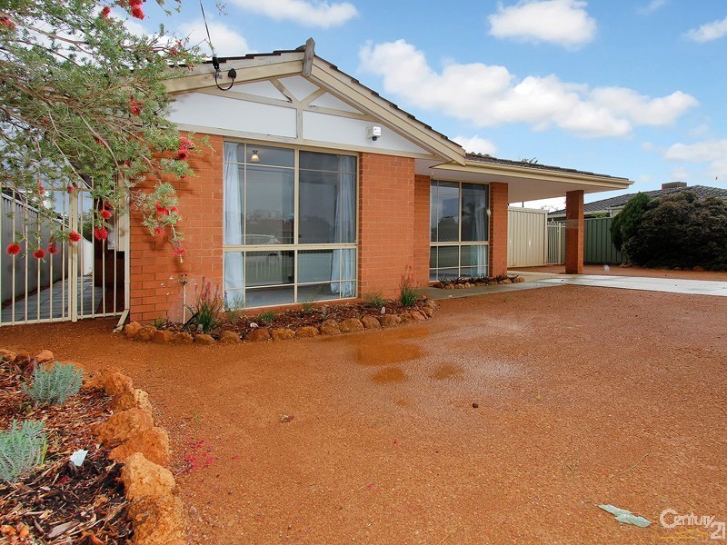 142 Seville Drive, Seville Grove WA 6112