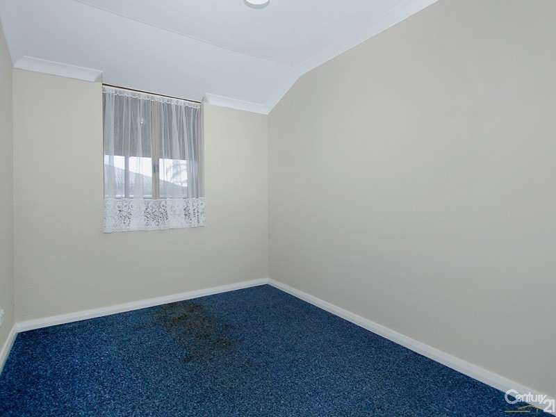 142 Seville Drive, Seville Grove WA 6112