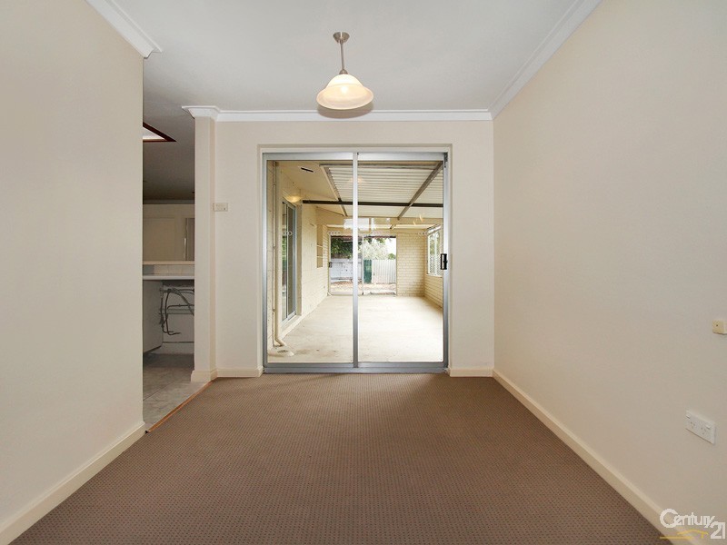 17 Glenhurst Court, Camillo WA 6111