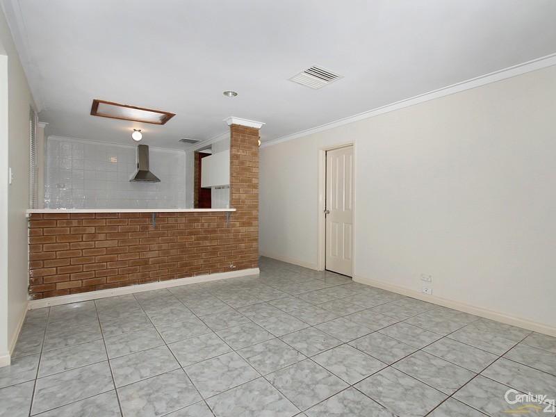 17 Glenhurst Court, Camillo WA 6111