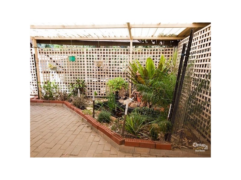 17 St Georges Avenue, Champion Lakes WA 6111