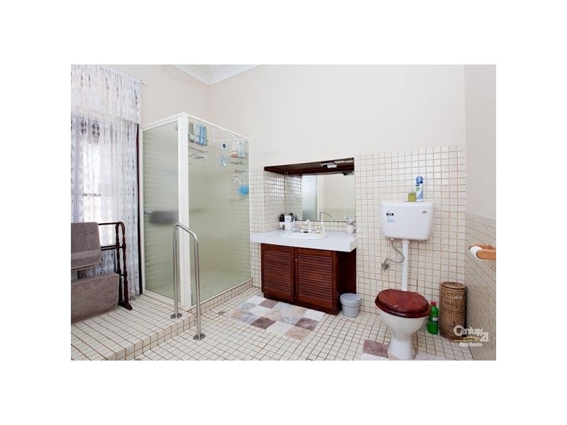 21 Ottaway Street, Kelmscott WA 6111