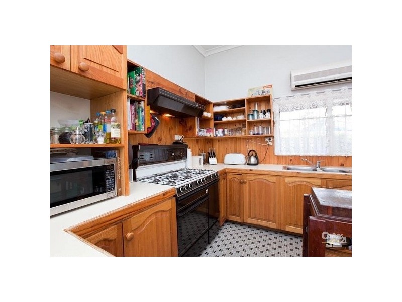 21 Ottaway Street, Kelmscott WA 6111