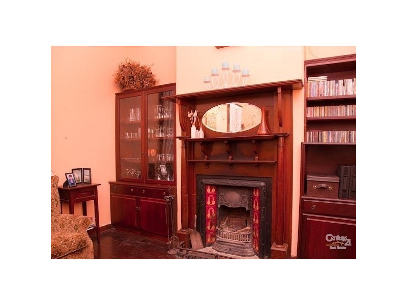 21 Ottaway Street, Kelmscott WA 6111