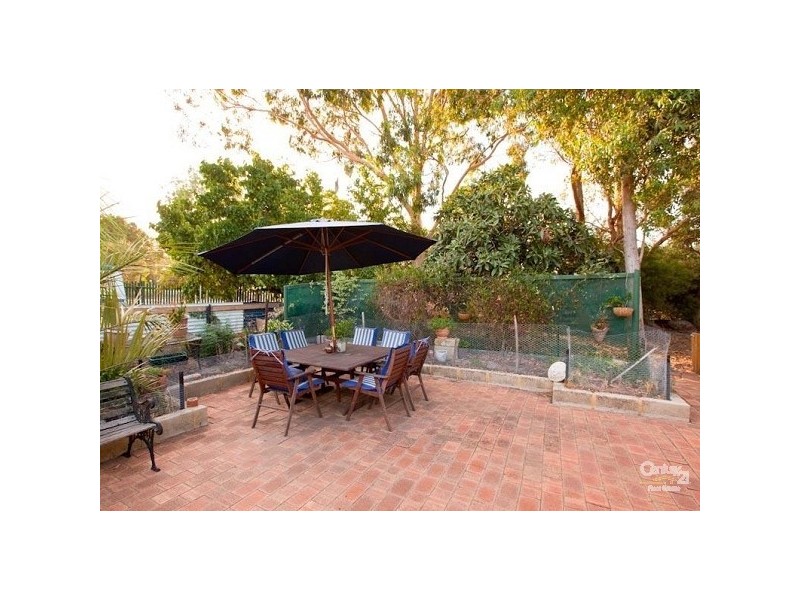 21 Ottaway Street, Kelmscott WA 6111