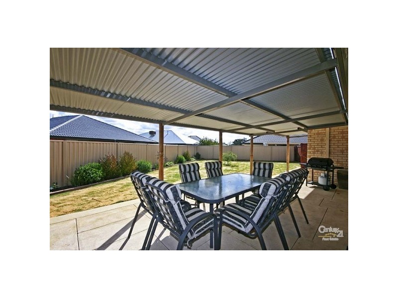 53 Pomera Drive, Byford WA 6122