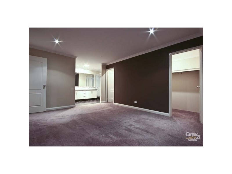 6 Zaragoza Court, Seville Grove WA 6112