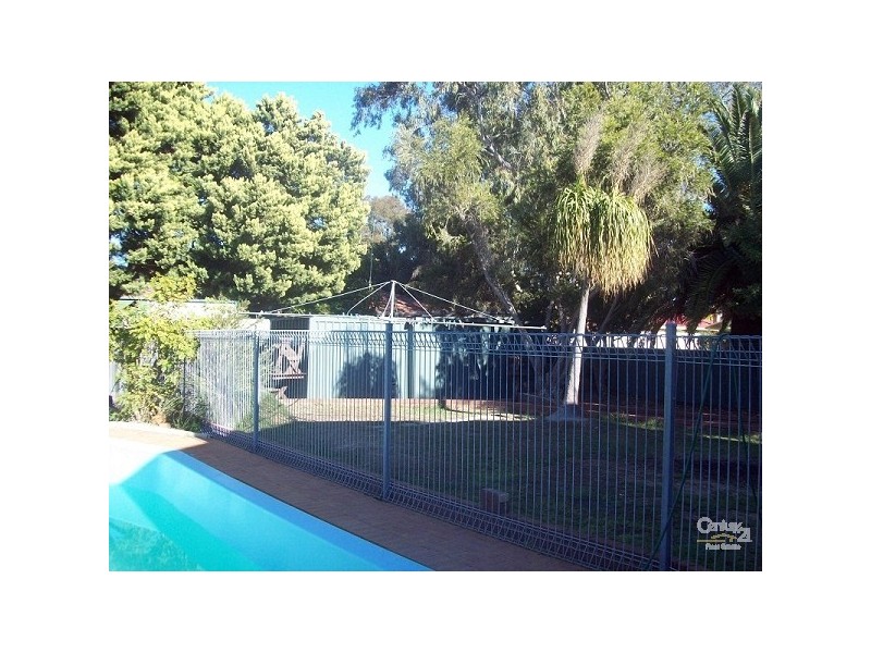 8 Drilby Way, Gosnells WA 6110